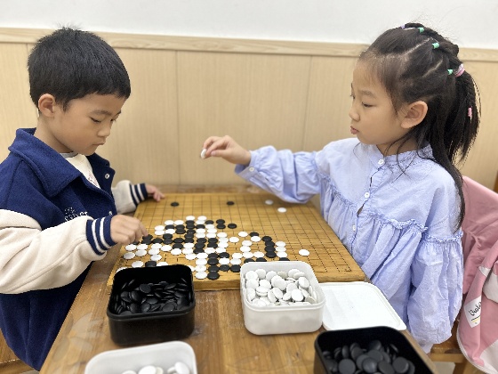 执棋手势很棒_副本.jpg