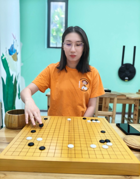 黄影乔